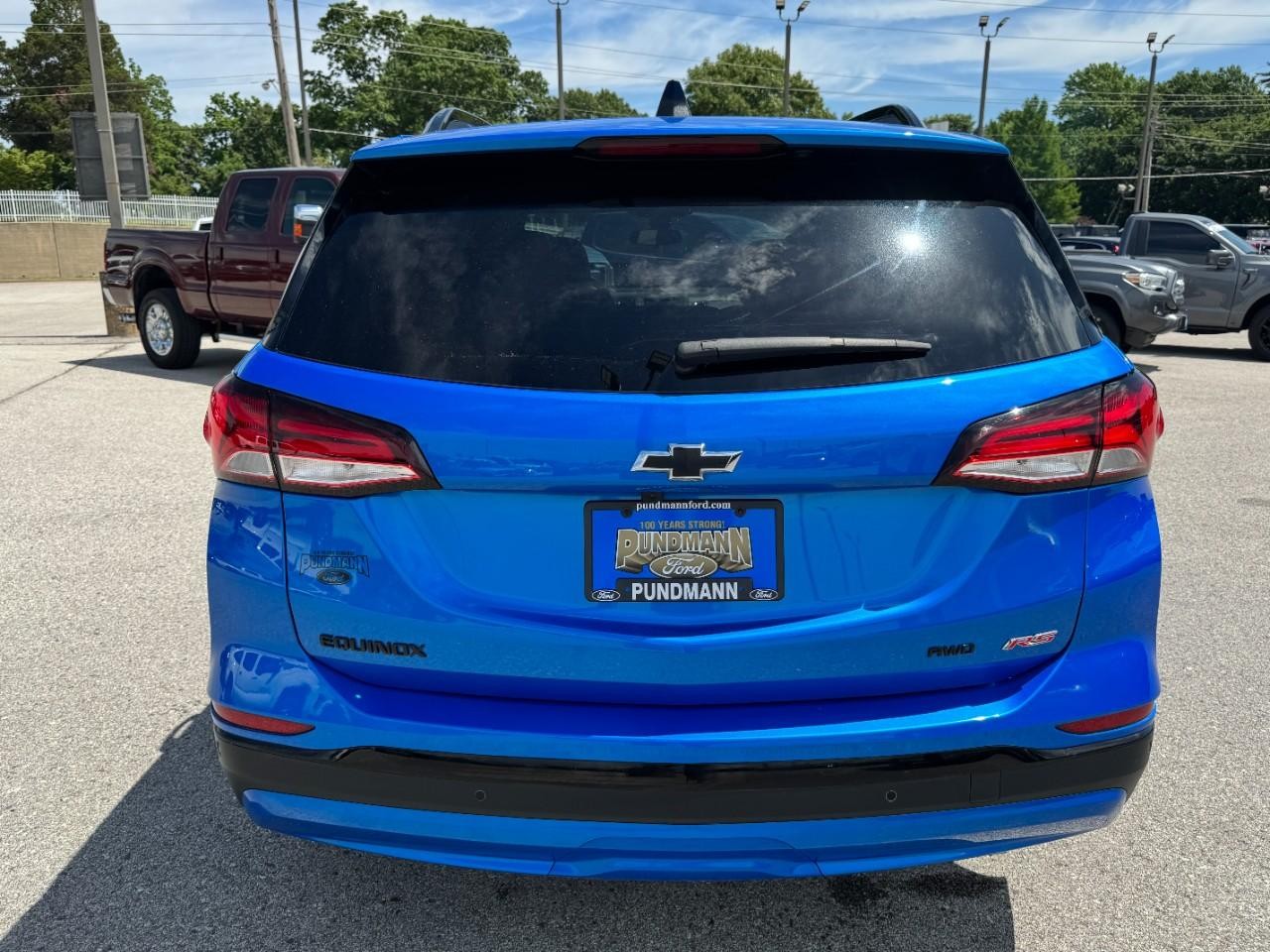 Chevrolet Equinox Vehicle Full-screen Gallery Image 04