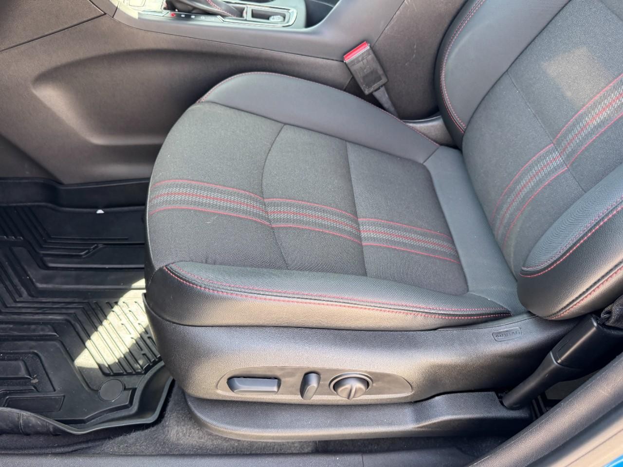 Chevrolet Equinox Vehicle Full-screen Gallery Image 14