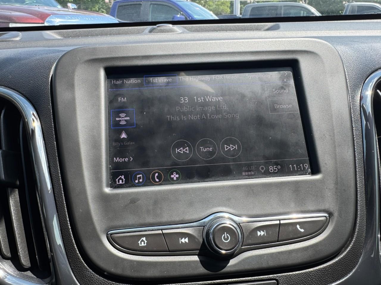 Chevrolet Equinox Vehicle Full-screen Gallery Image 19