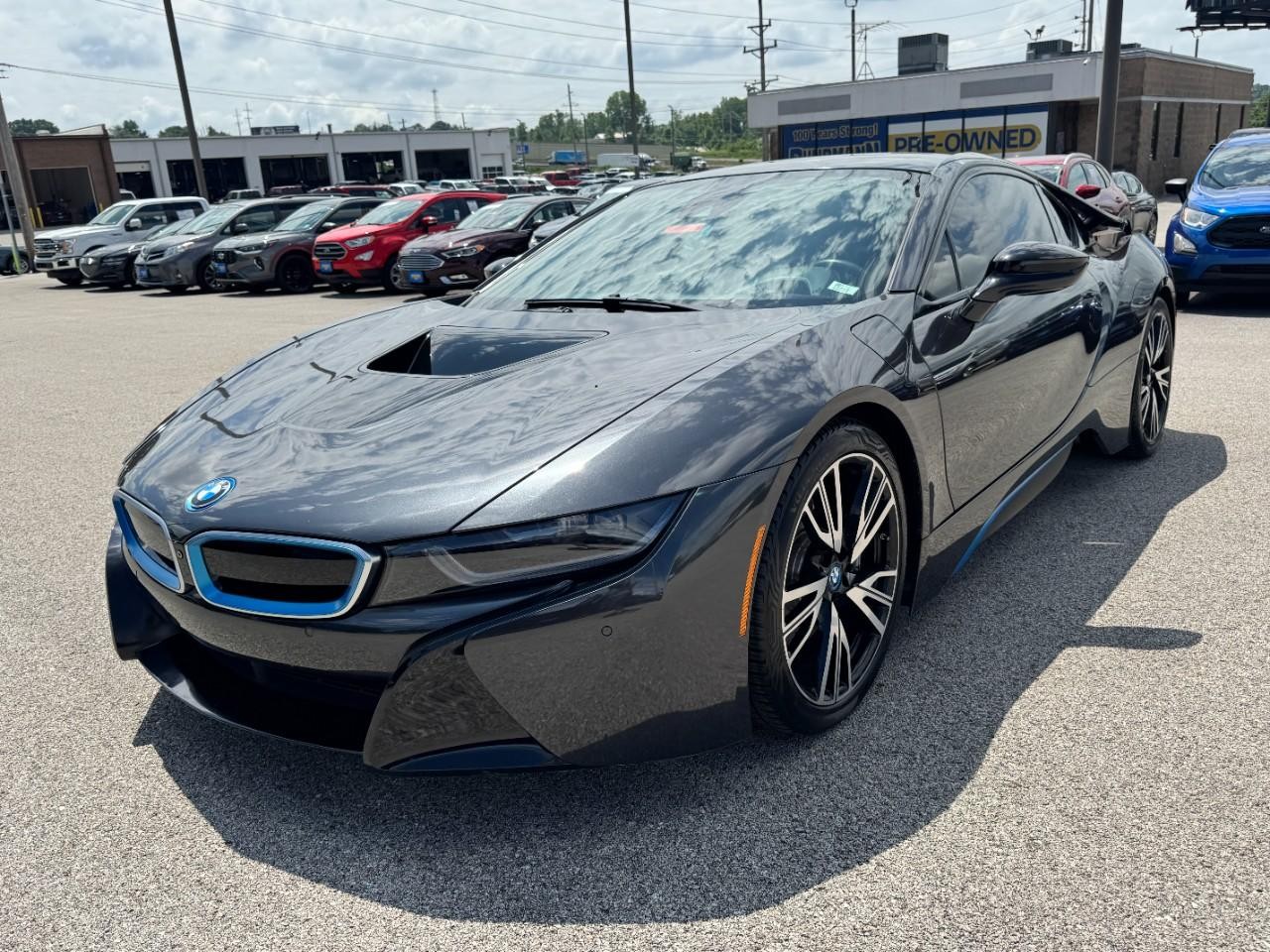 BMW i8 Vehicle Full-screen Gallery Image 07