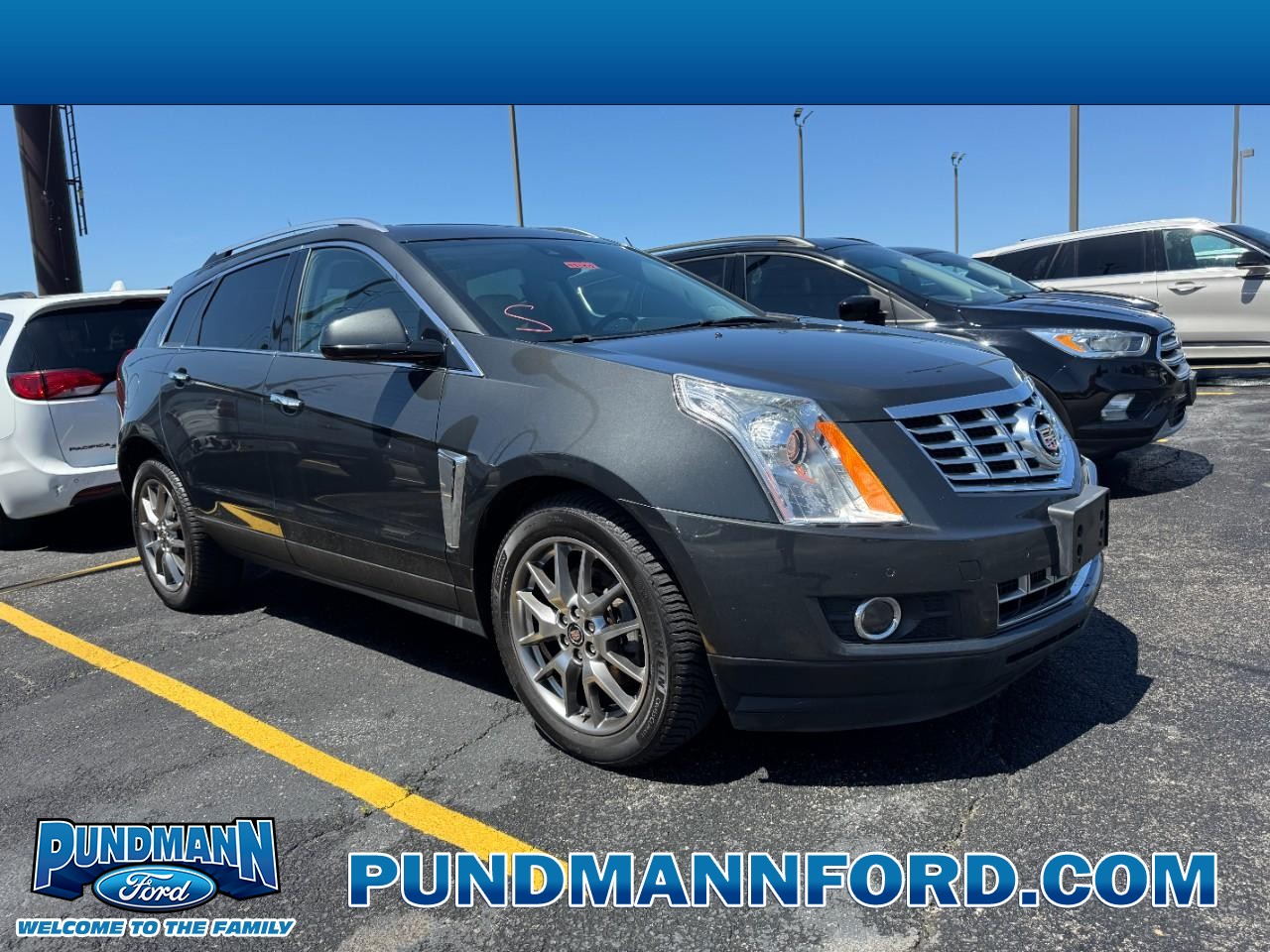 Cadillac SRX Vehicle Full-screen Gallery Image 01