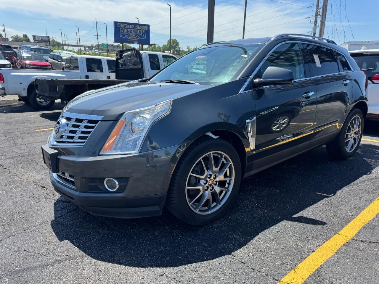 Cadillac SRX Vehicle Full-screen Gallery Image 07