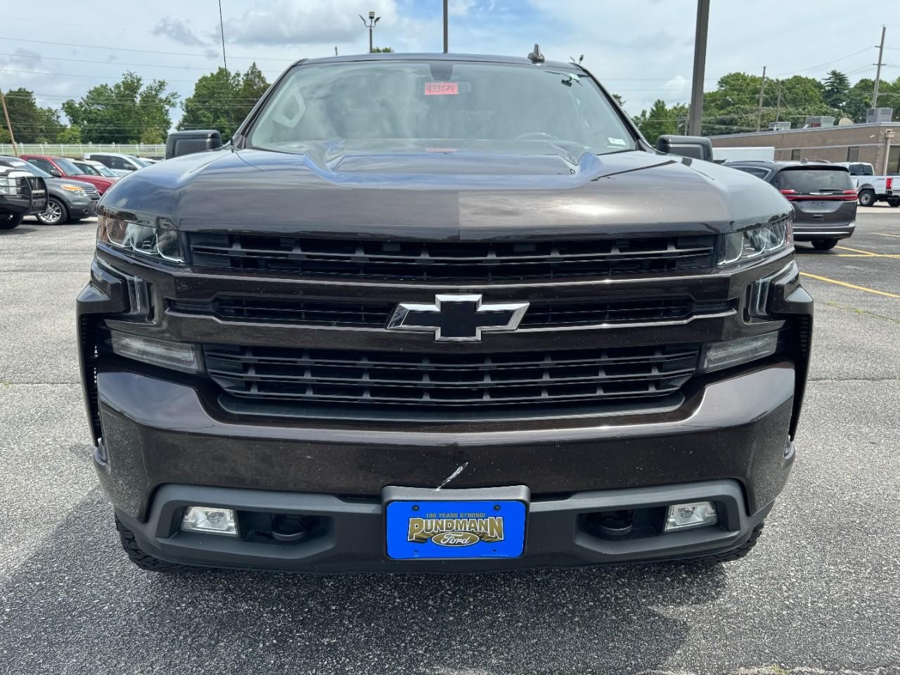 Chevrolet Silverado 1500 Vehicle Full-screen Gallery Image 09