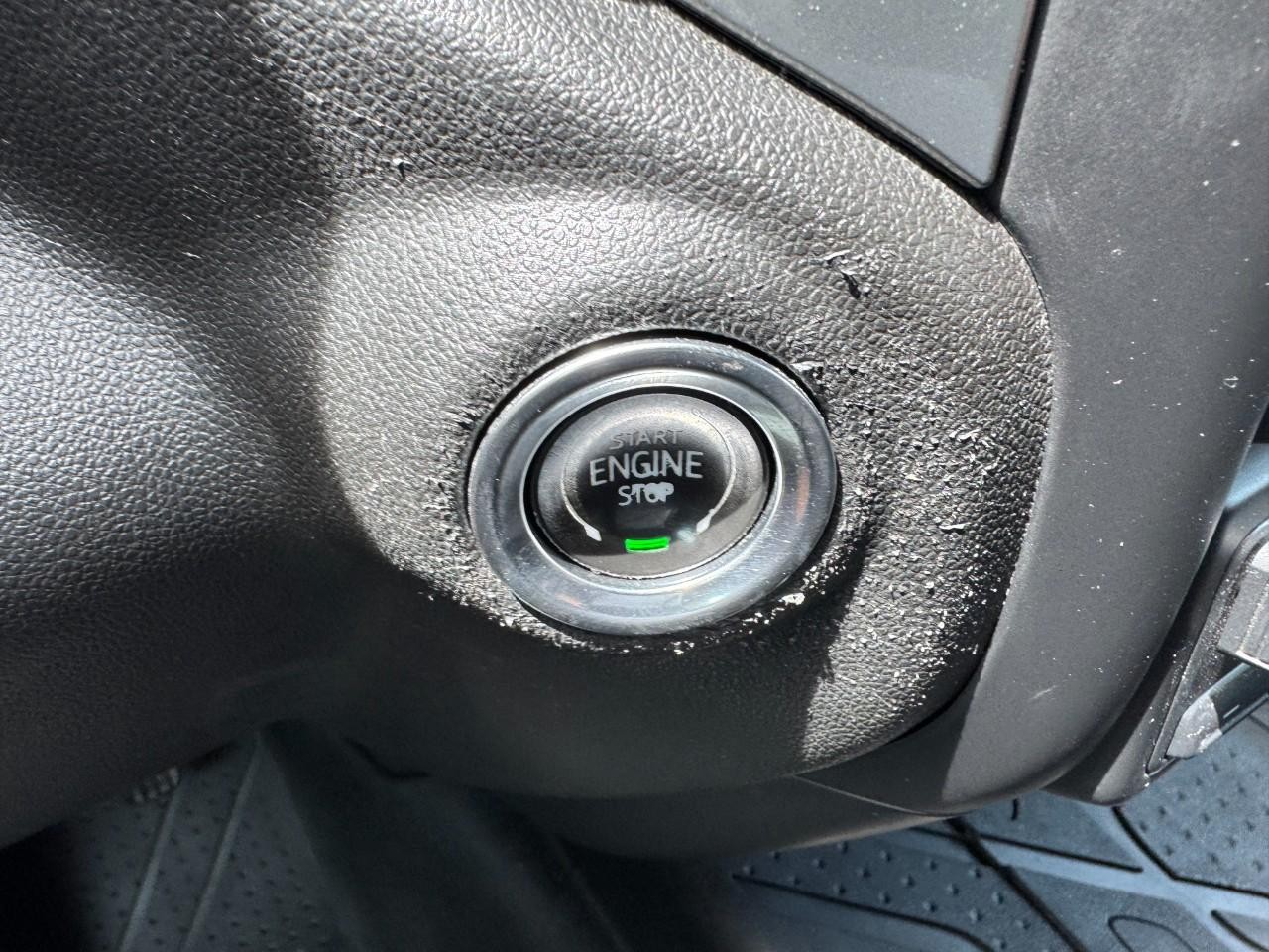 Chevrolet Silverado 1500 Vehicle Full-screen Gallery Image 20