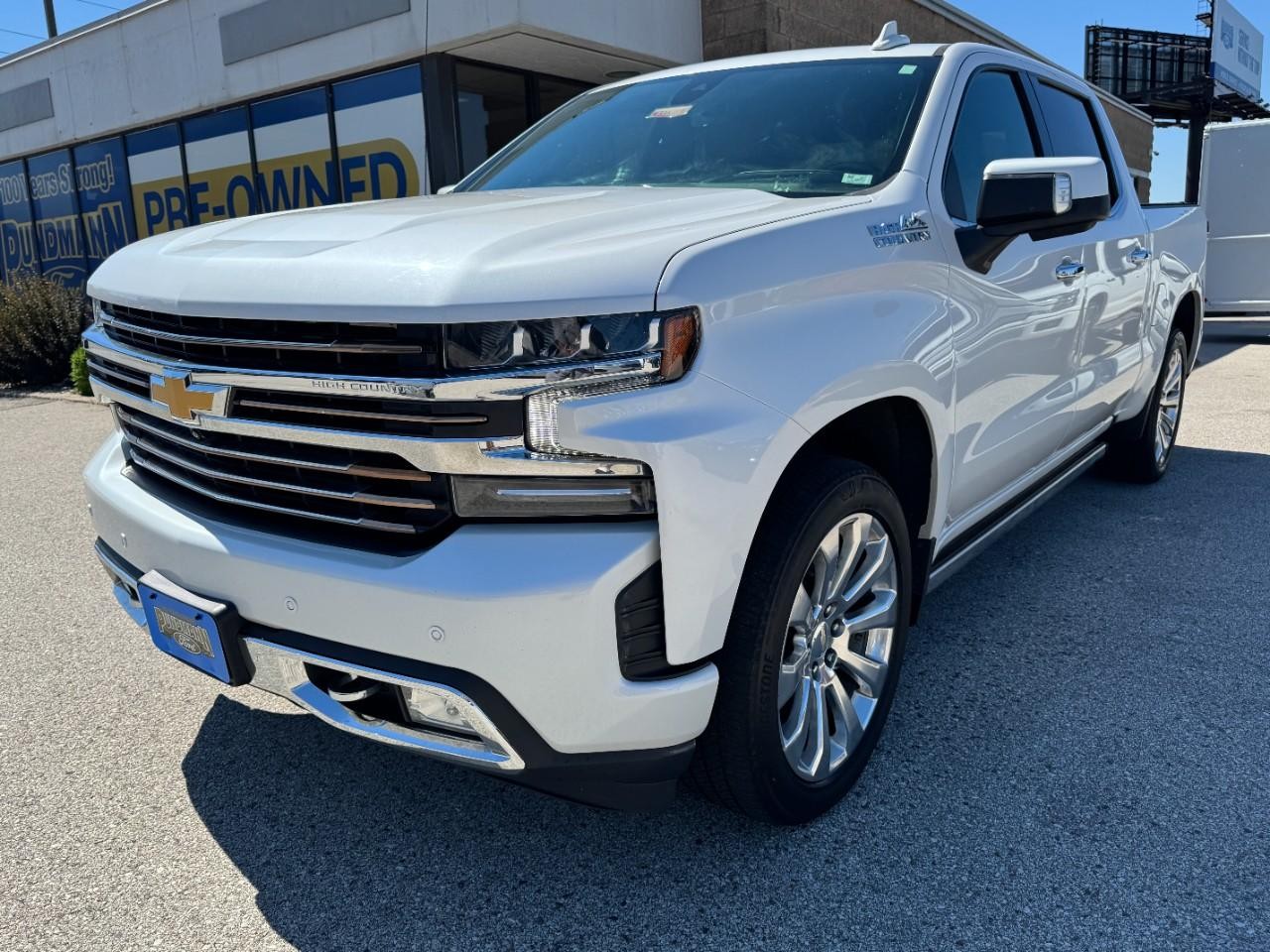 Chevrolet Silverado 1500 LTD Vehicle Full-screen Gallery Image 08