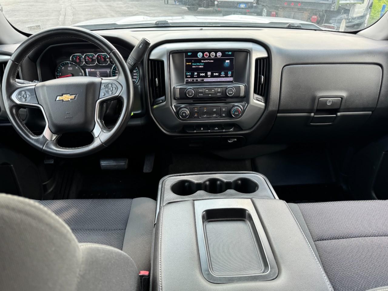 Chevrolet Silverado 1500 Vehicle Full-screen Gallery Image 11