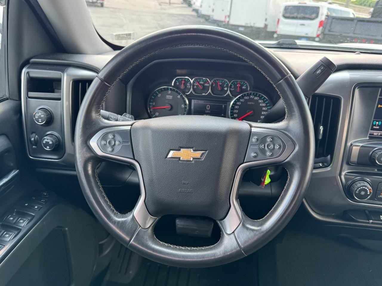 Chevrolet Silverado 1500 Vehicle Full-screen Gallery Image 12
