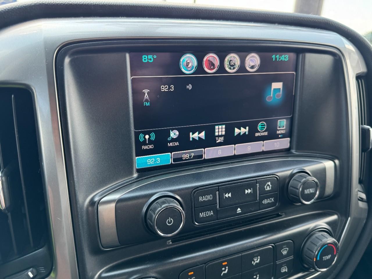 Chevrolet Silverado 1500 Vehicle Full-screen Gallery Image 20