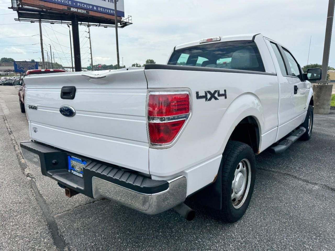 View vehicle photo 2
