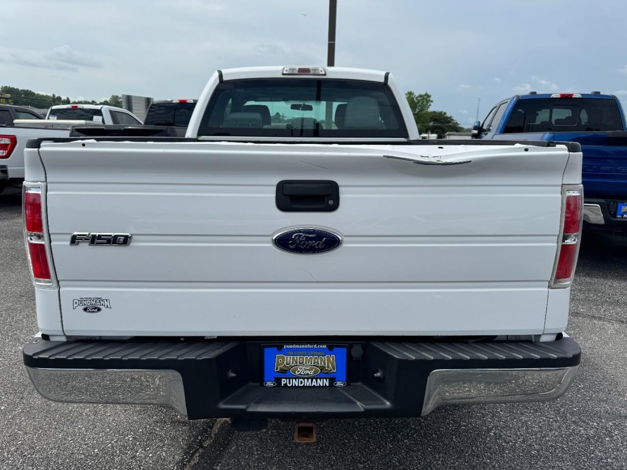 View vehicle photo 3