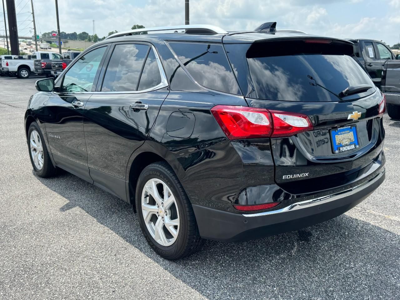 Chevrolet Equinox Vehicle Full-screen Gallery Image 05