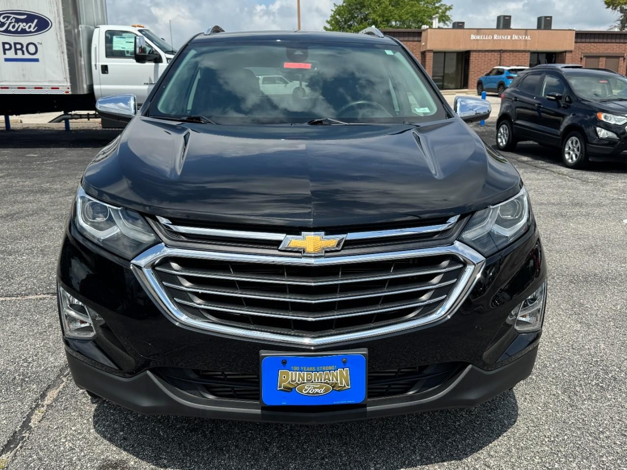 Chevrolet Equinox Vehicle Full-screen Gallery Image 09