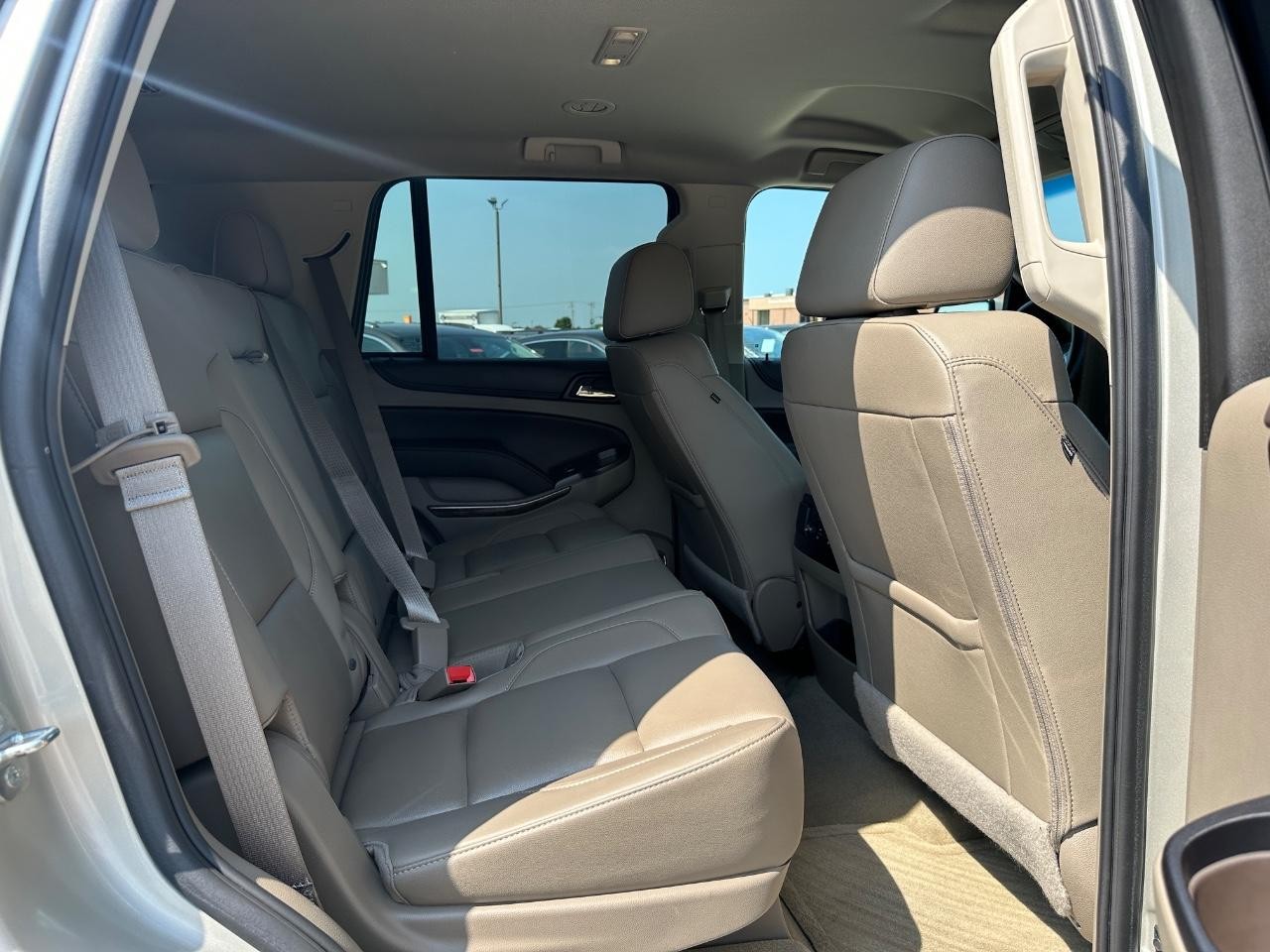 Chevrolet Tahoe Vehicle Full-screen Gallery Image 11