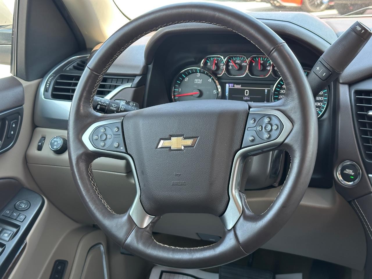 Chevrolet Tahoe Vehicle Full-screen Gallery Image 14
