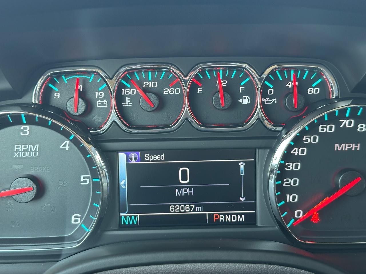 Chevrolet Tahoe Vehicle Full-screen Gallery Image 23