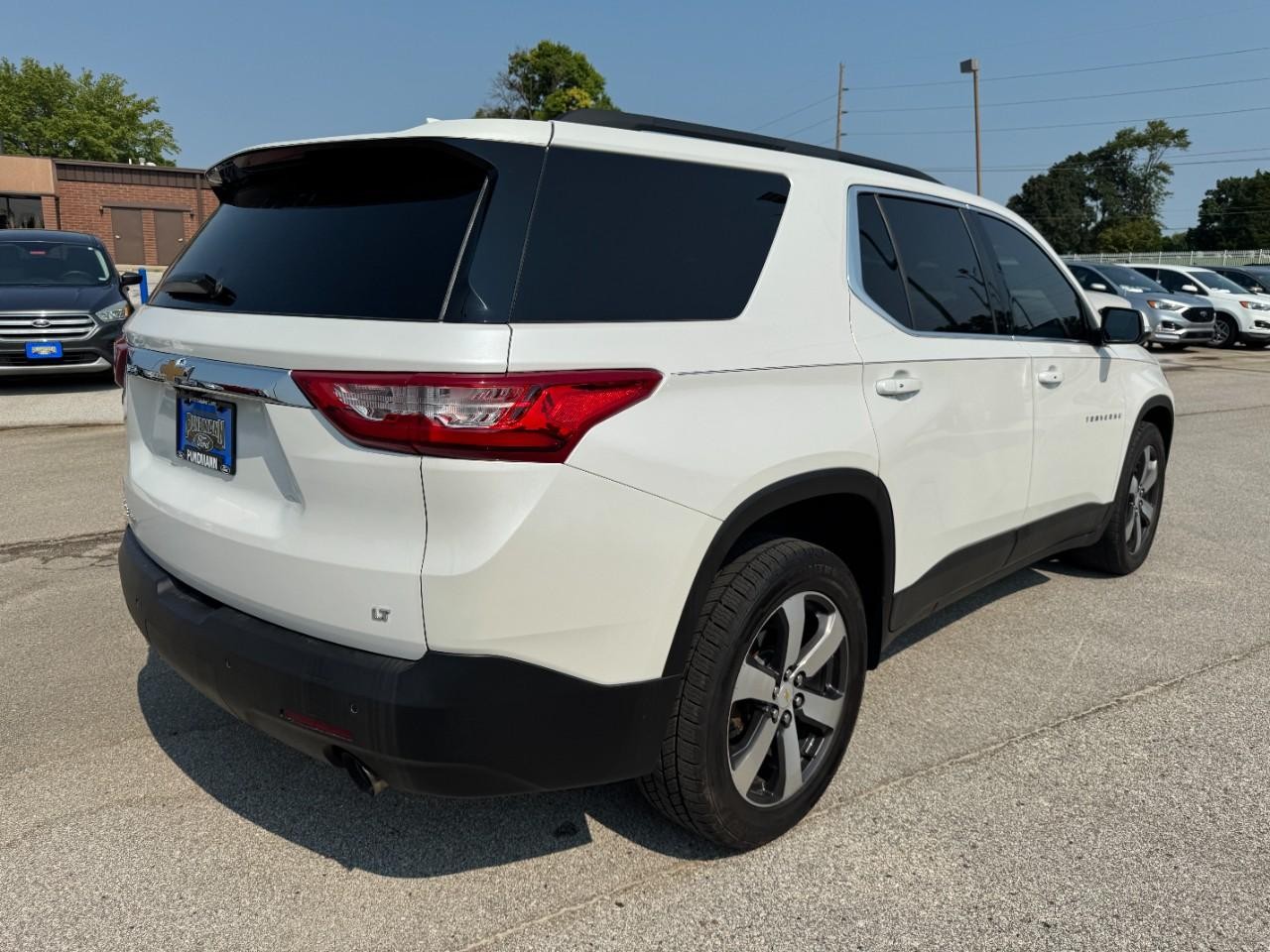 Chevrolet Traverse Vehicle Full-screen Gallery Image 03