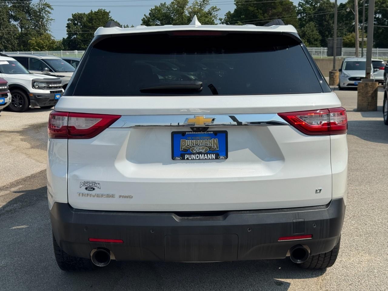 Chevrolet Traverse Vehicle Full-screen Gallery Image 04