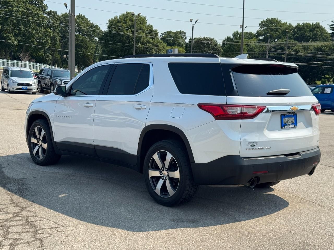 Chevrolet Traverse Vehicle Full-screen Gallery Image 05