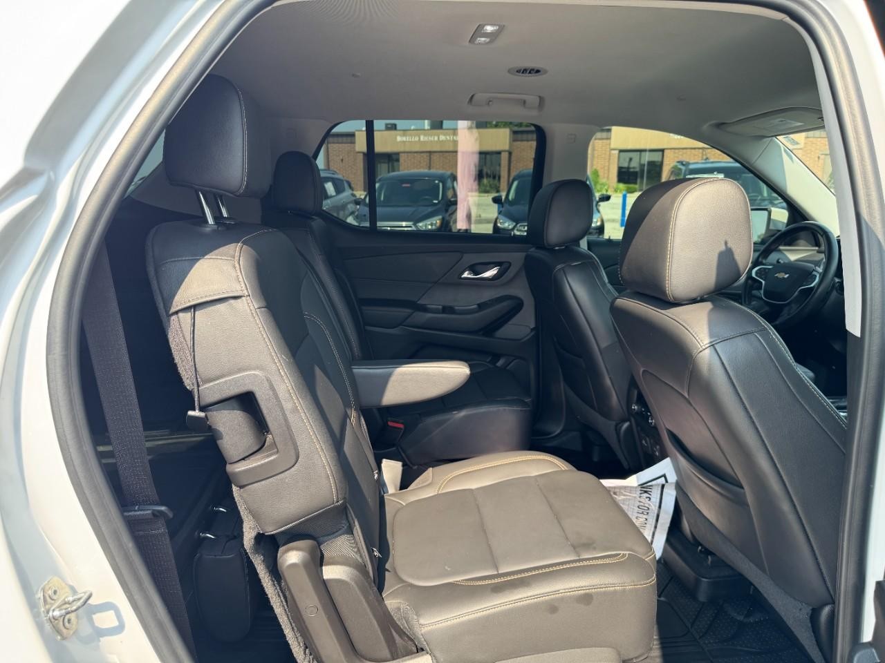 Chevrolet Traverse Vehicle Full-screen Gallery Image 10