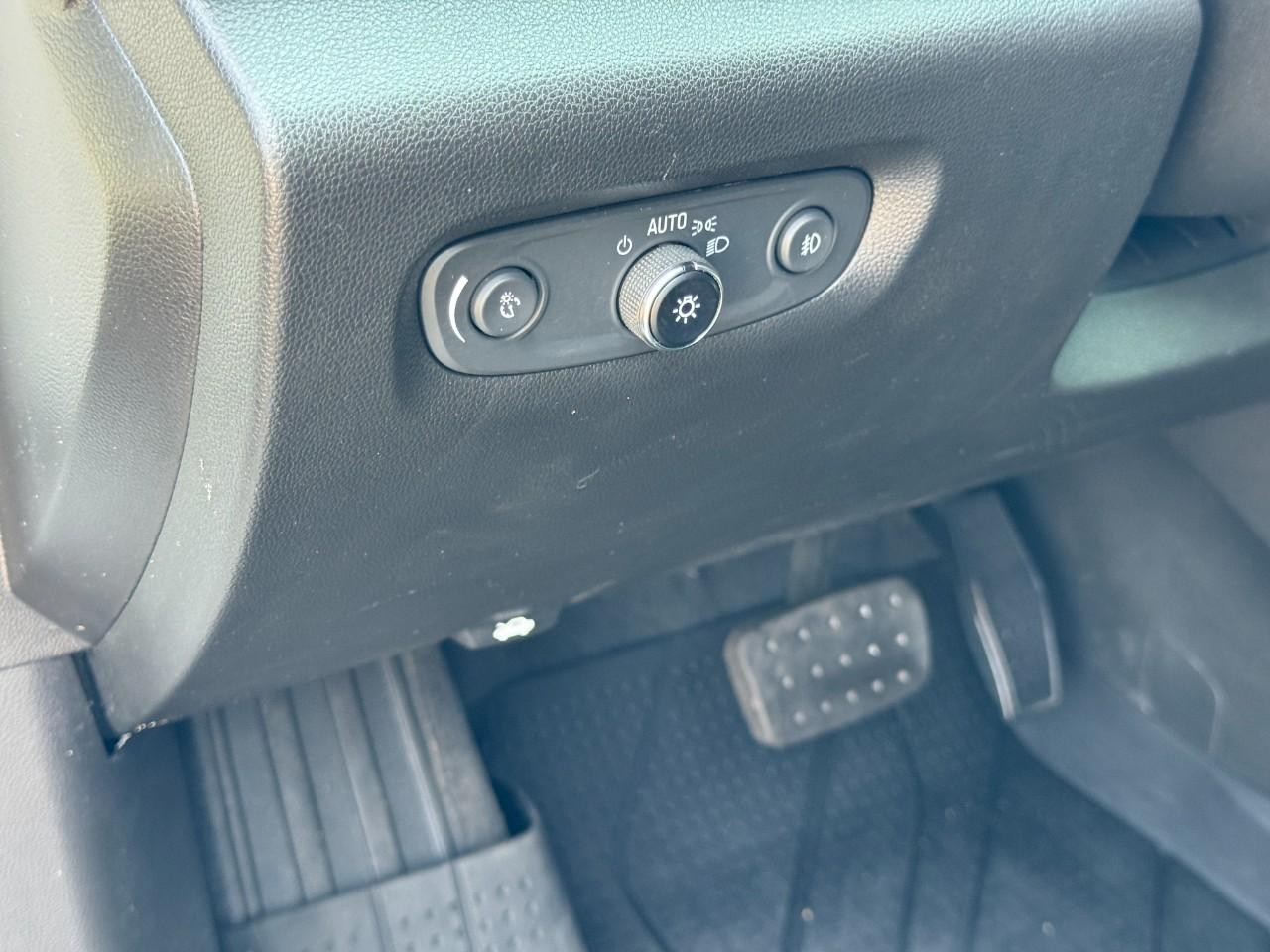 Chevrolet Traverse Vehicle Full-screen Gallery Image 17