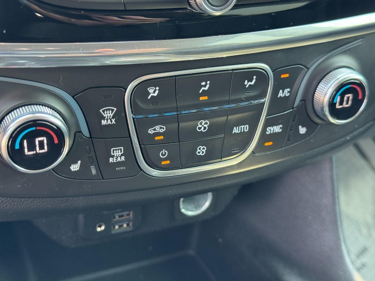 Chevrolet Traverse Vehicle Full-screen Gallery Image 22