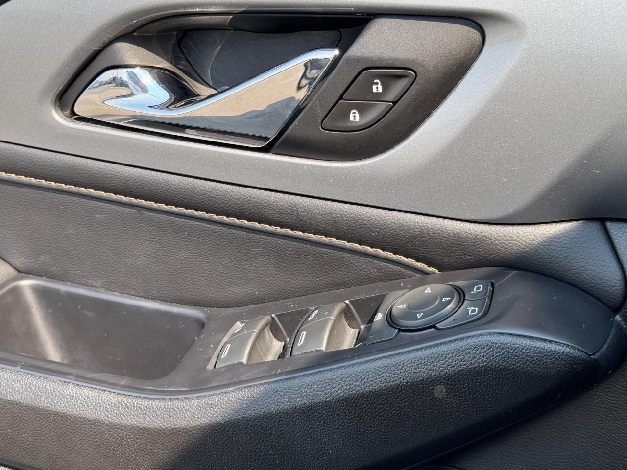 Chevrolet Traverse Vehicle Full-screen Gallery Image 24