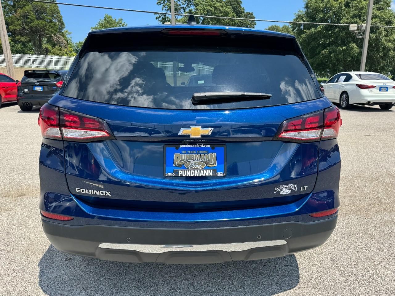 Chevrolet Equinox Vehicle Full-screen Gallery Image 04