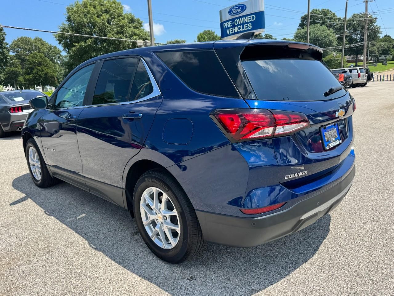 Chevrolet Equinox Vehicle Full-screen Gallery Image 05