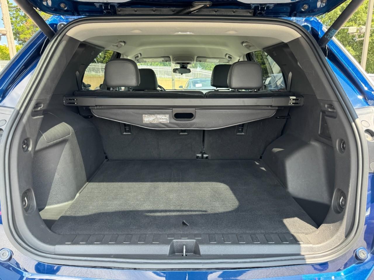 Chevrolet Equinox Vehicle Full-screen Gallery Image 06