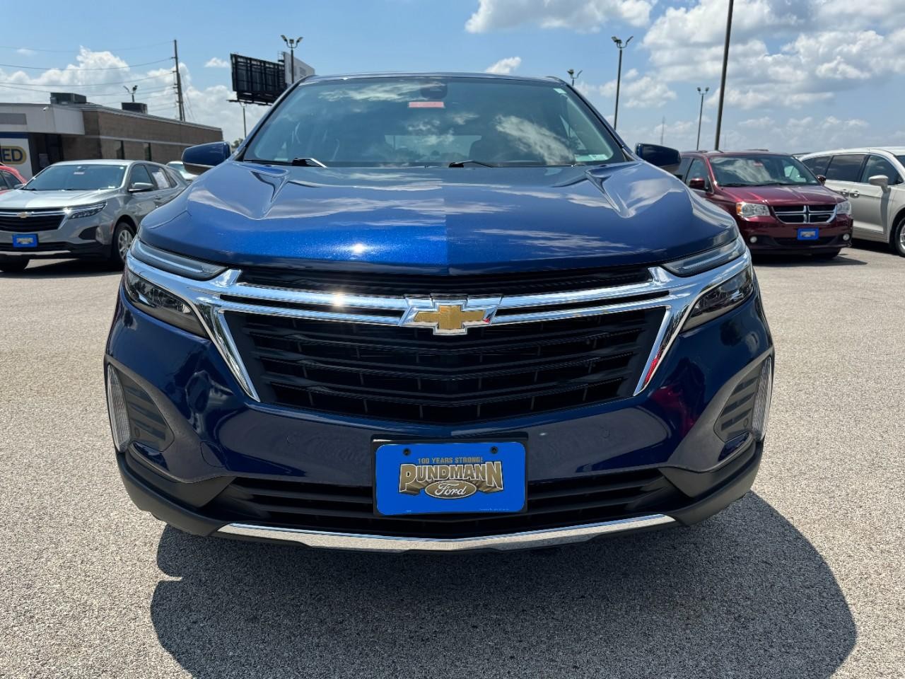 Chevrolet Equinox Vehicle Full-screen Gallery Image 09