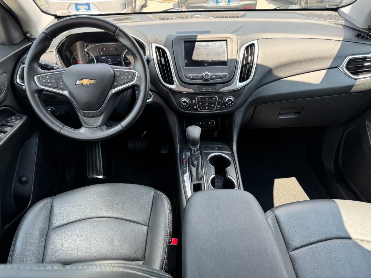 Chevrolet Equinox Vehicle Full-screen Gallery Image 11