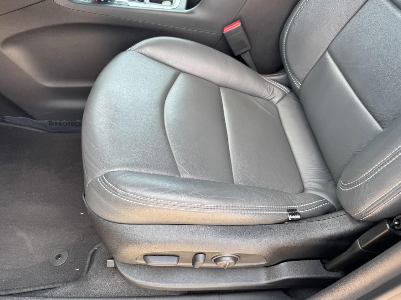 Chevrolet Equinox Vehicle Full-screen Gallery Image 14
