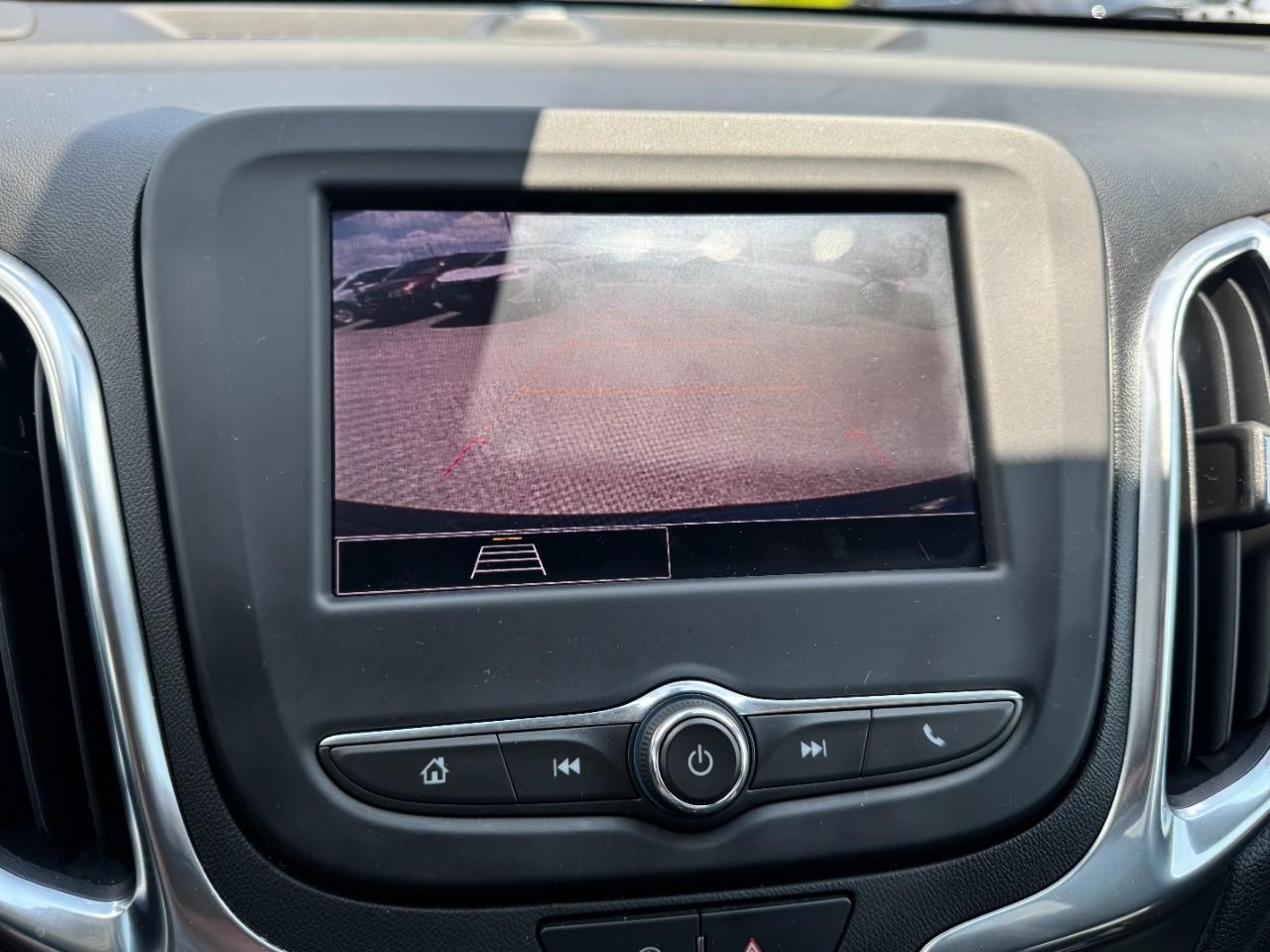 Chevrolet Equinox Vehicle Full-screen Gallery Image 20