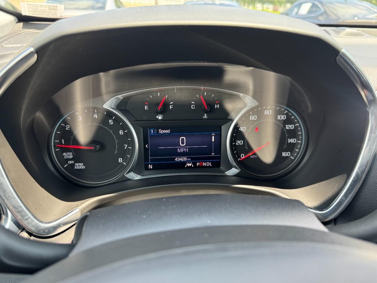 Chevrolet Equinox Vehicle Full-screen Gallery Image 22