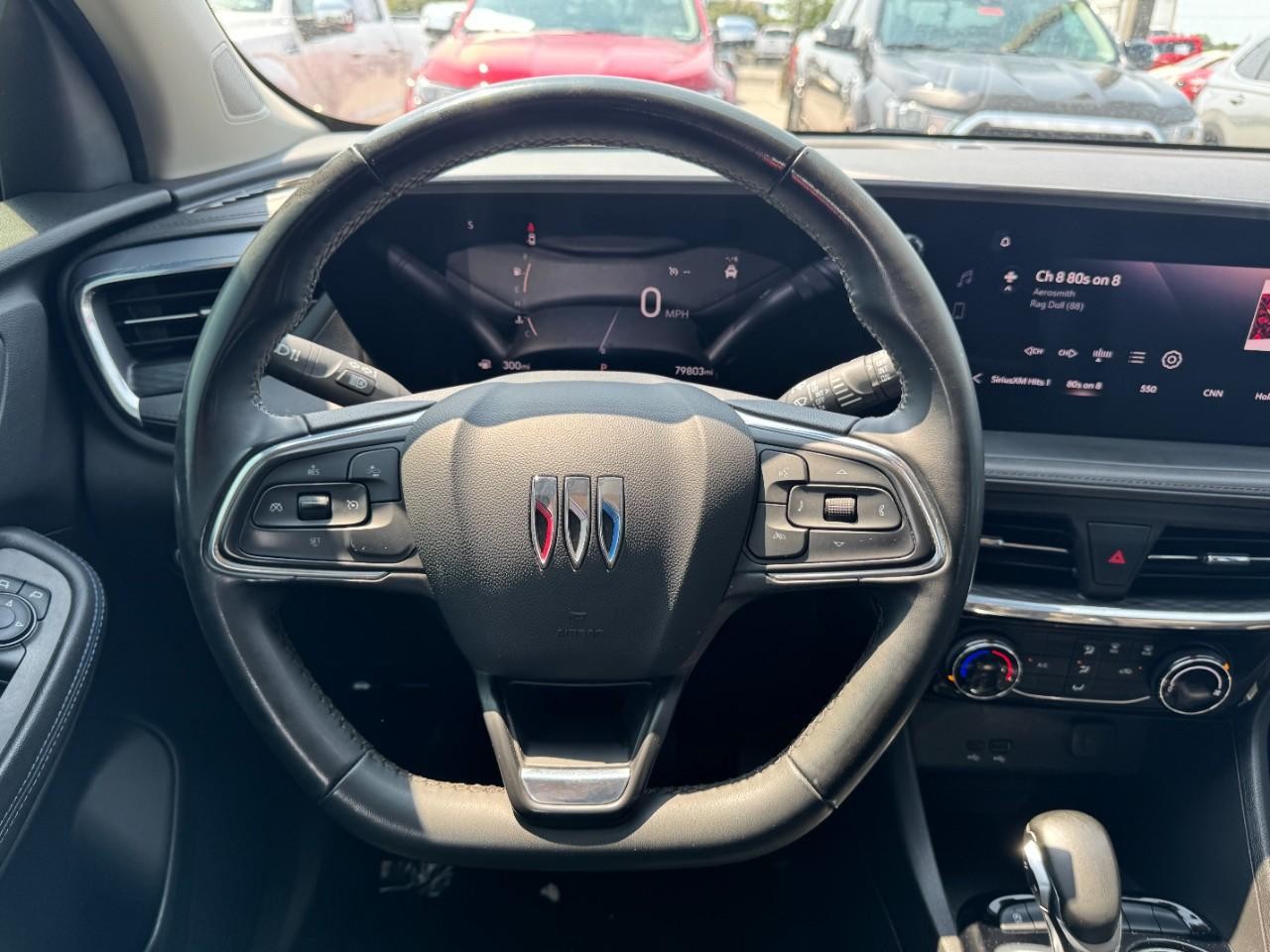 Buick Encore GX Vehicle Full-screen Gallery Image 12