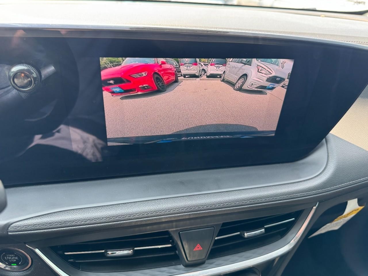 Buick Encore GX Vehicle Full-screen Gallery Image 20
