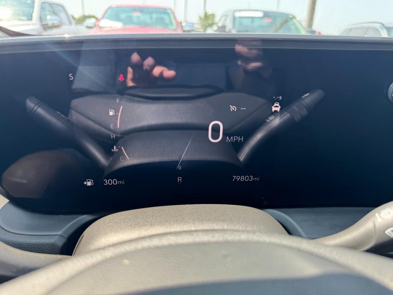 Buick Encore GX Vehicle Full-screen Gallery Image 22