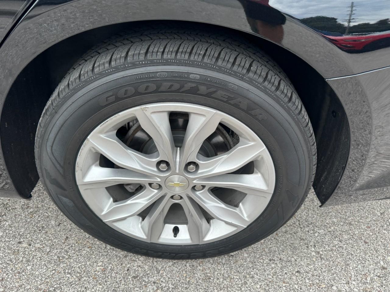 Chevrolet Malibu Vehicle Full-screen Gallery Image 07