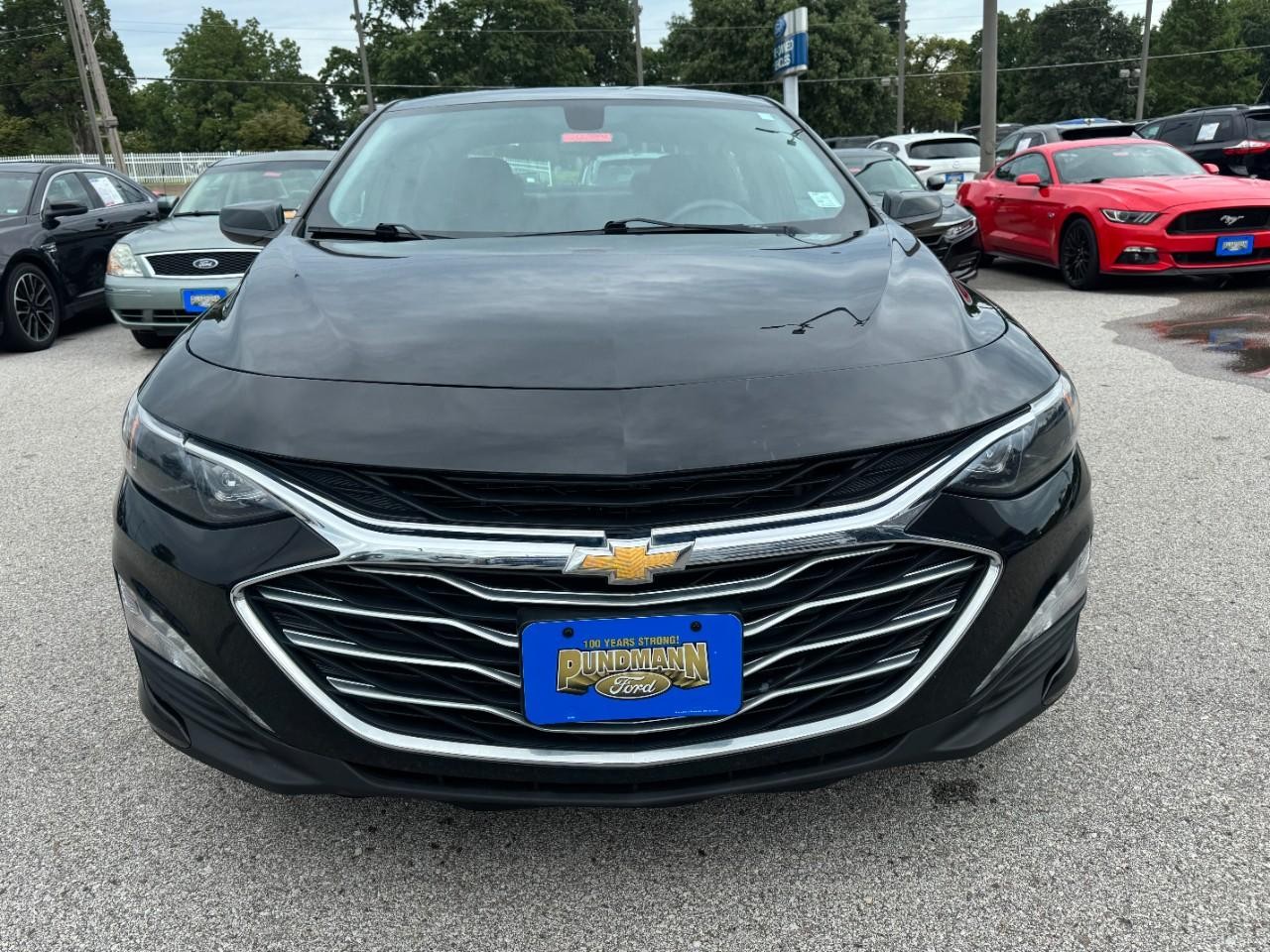 Chevrolet Malibu Vehicle Full-screen Gallery Image 09