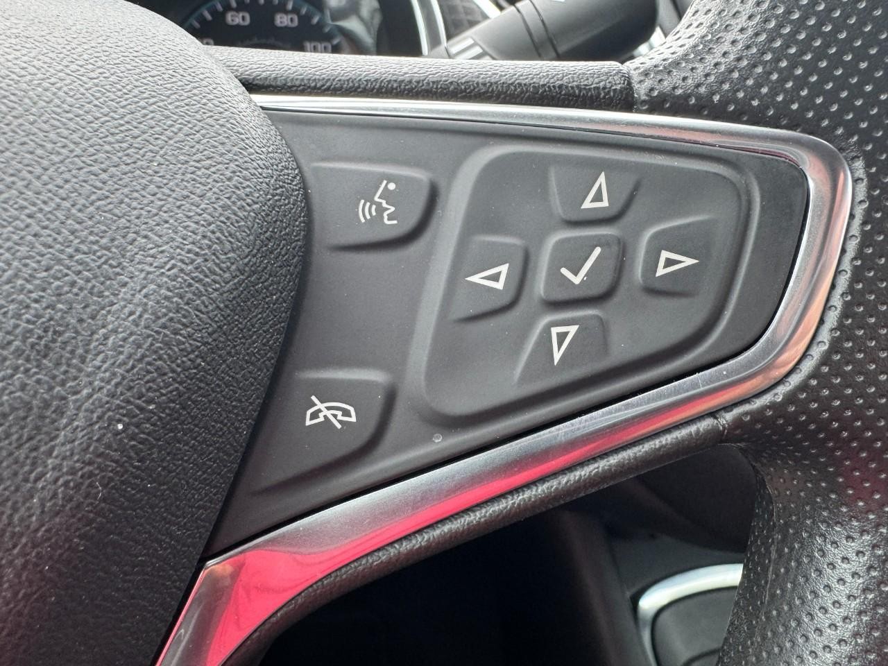 Chevrolet Malibu Vehicle Full-screen Gallery Image 17