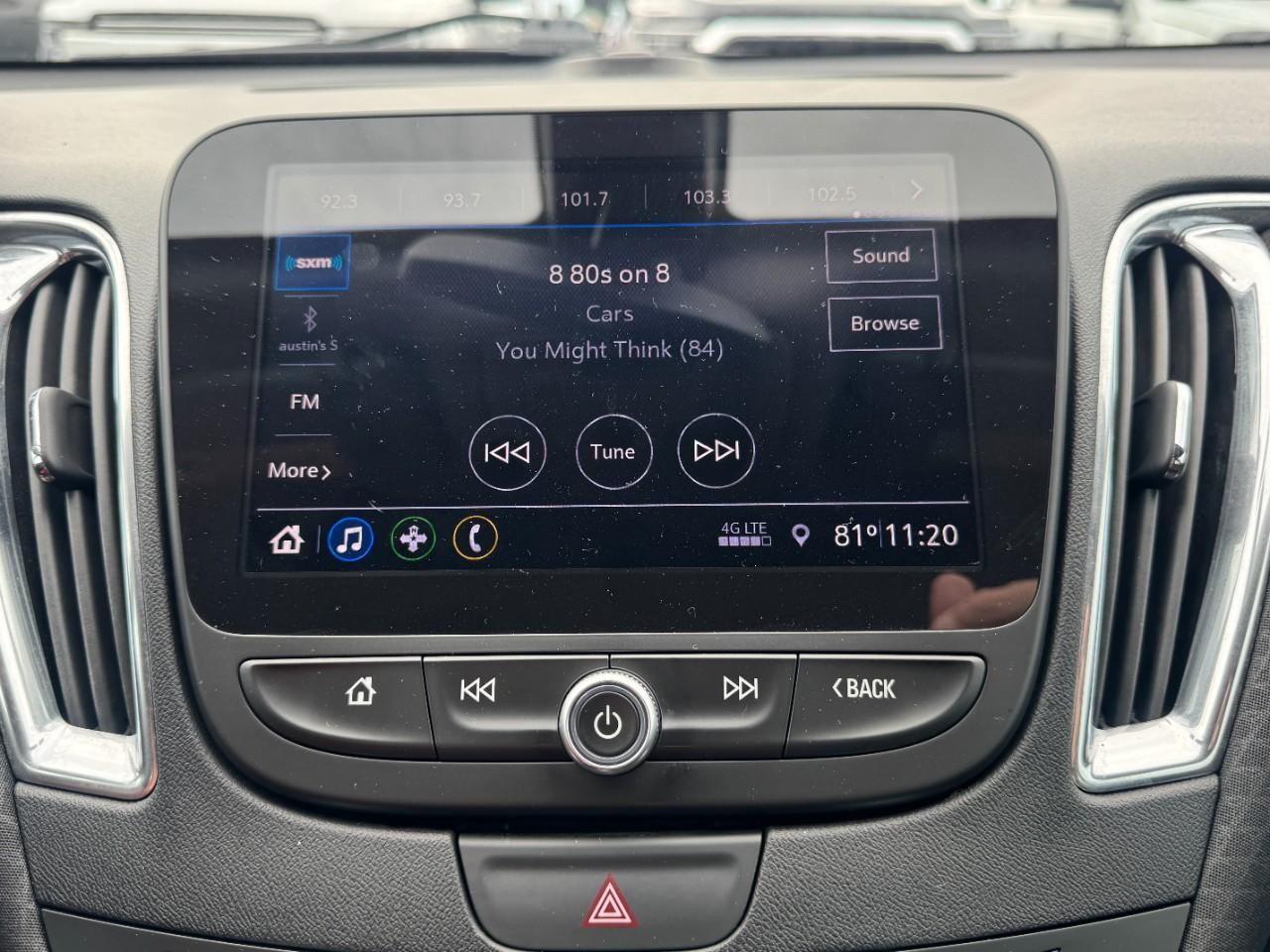 Chevrolet Malibu Vehicle Full-screen Gallery Image 19