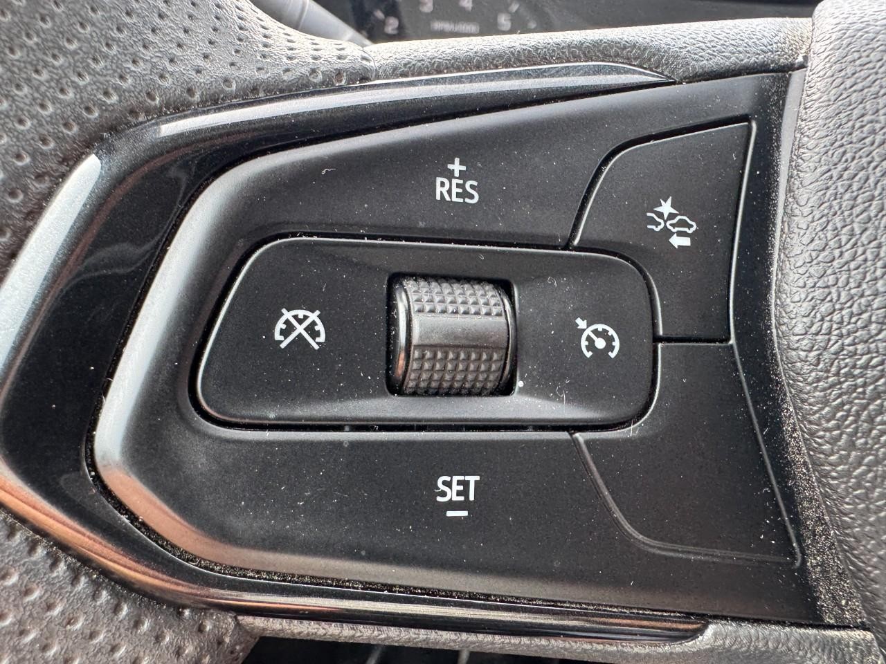 Chevrolet Trax Vehicle Full-screen Gallery Image 16