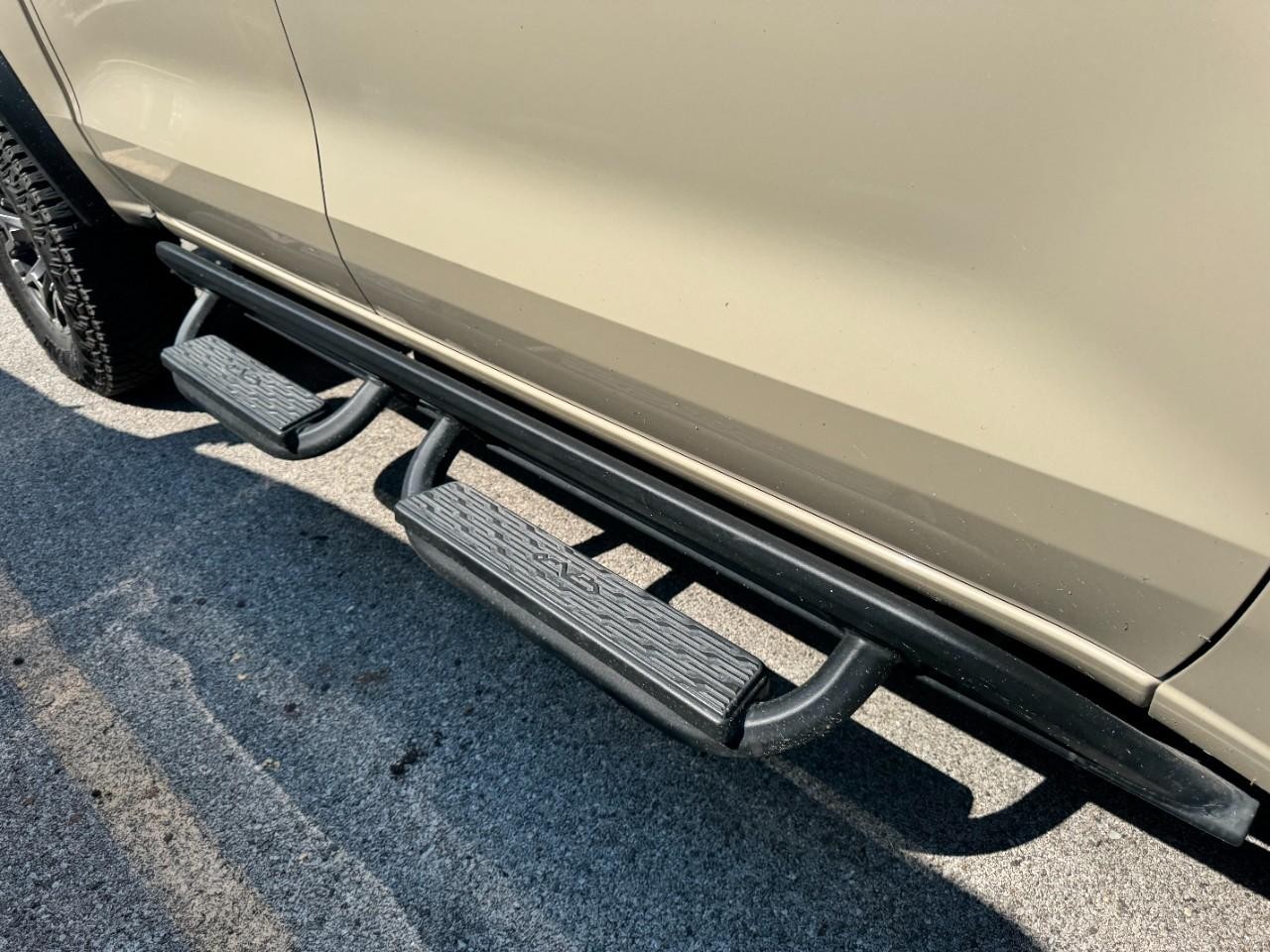 Chevrolet Colorado Vehicle Full-screen Gallery Image 07