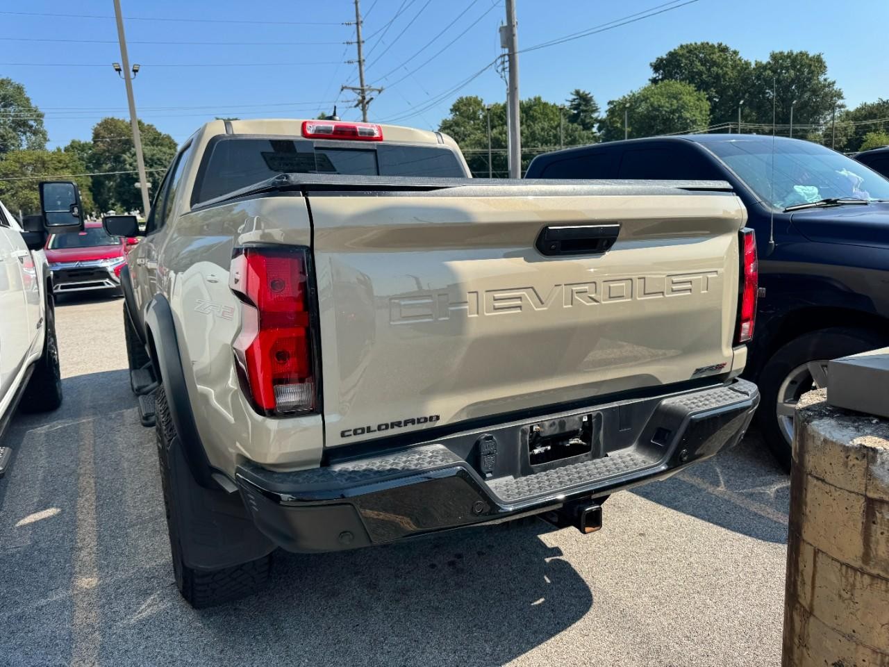 Chevrolet Colorado Vehicle Full-screen Gallery Image 10