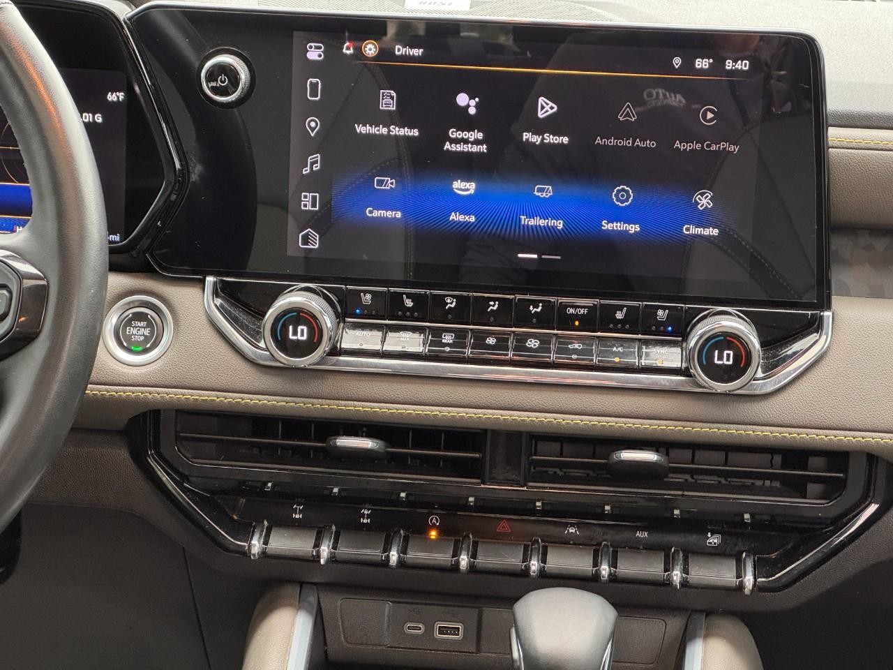 Chevrolet Colorado Vehicle Full-screen Gallery Image 14