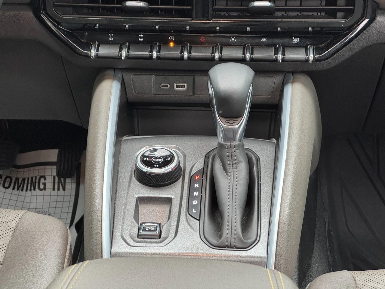 Chevrolet Colorado Vehicle Full-screen Gallery Image 15