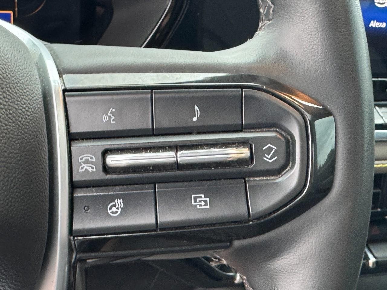 Chevrolet Colorado Vehicle Full-screen Gallery Image 21