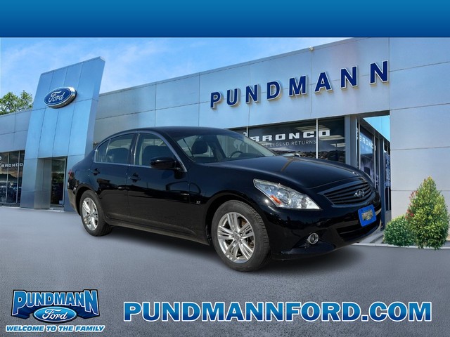 St. Charles MO 2015 INFINITI Q40 more details - infiniti q40