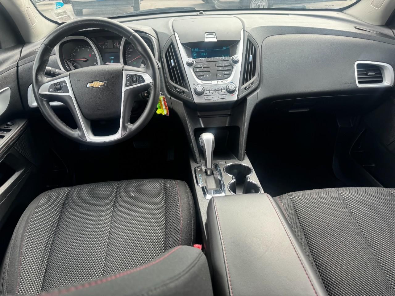 Chevrolet Equinox Vehicle Full-screen Gallery Image 10