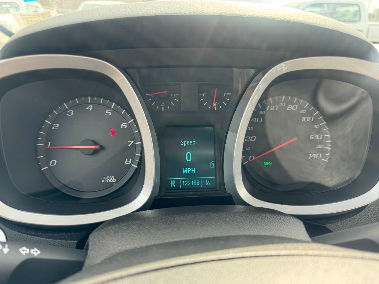 Chevrolet Equinox Vehicle Full-screen Gallery Image 18